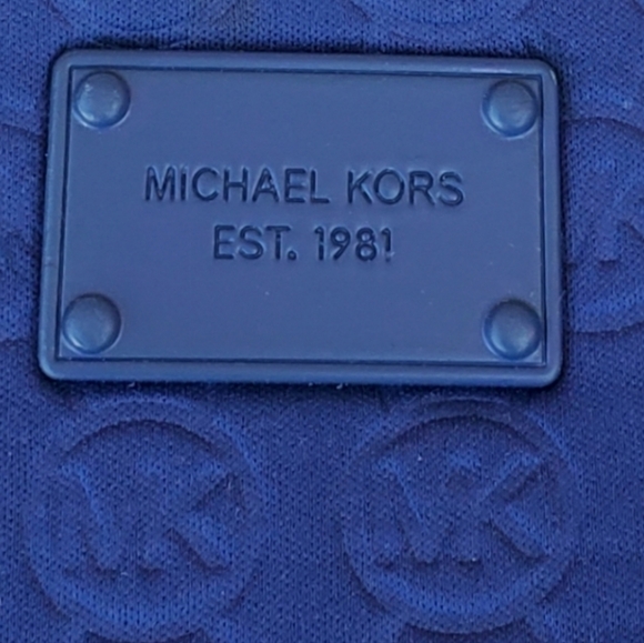 Michael Kors Jet Set Signature Embossed MK Logo Blue Neoprene Shoulder Tote Bag - Picture 3 of 16